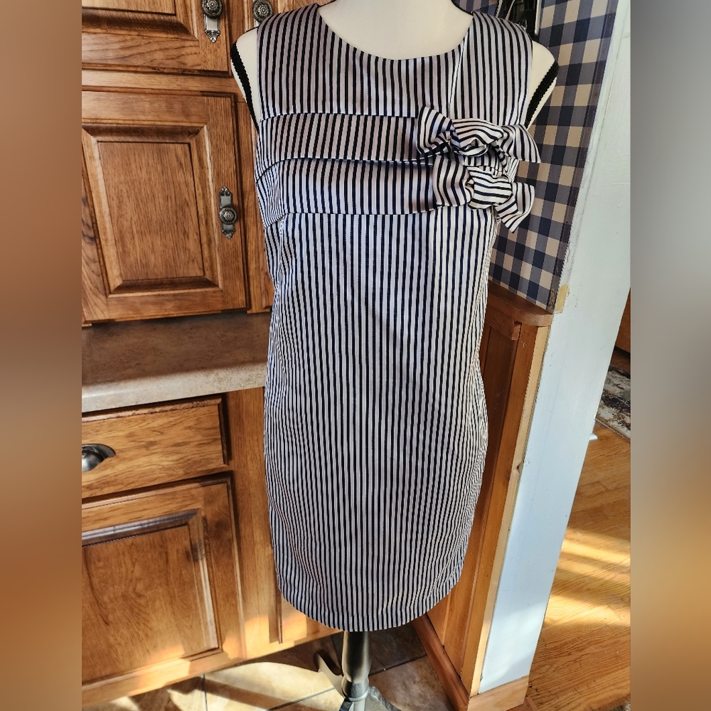 Banana Republic Striped Double Bow Sleeveless 0Shift Dress Size 4P - Picture 3 of 10